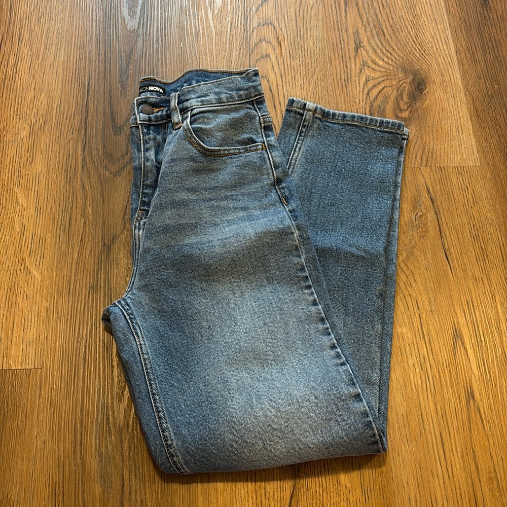 3 for $15! Fashion Nova High Waisted Mom Jeans
